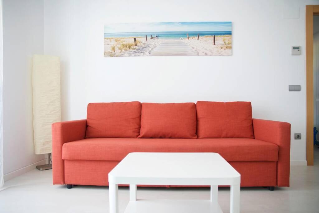 Apartamento Diseno A Cien Metros Del Mar. Torredembarra Bagian luar foto
